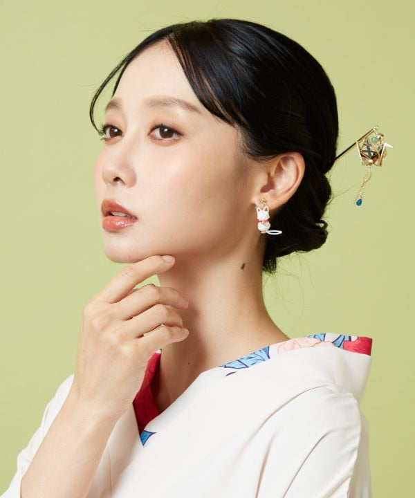 Mizuhiki Cat Clip Earrings Earrings by Kaya - Ametsuchi