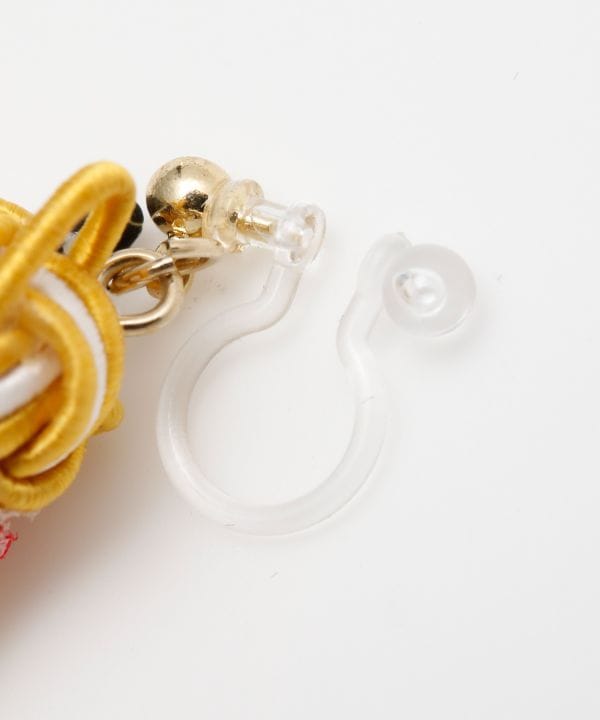 Mizuhiki Cat Clip Earrings Earrings by Kaya - Ametsuchi