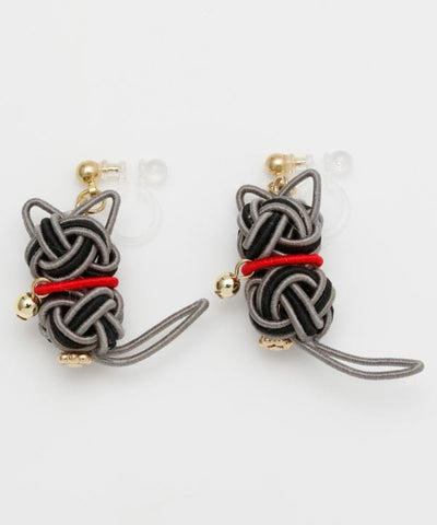 Mizuhiki Cat Clip Earrings Earrings by Kaya - Ametsuchi
