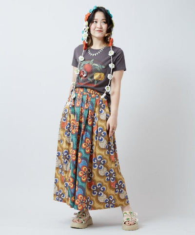 เสื้อยืดครอปปักลายผลไม้ AMINA - Ametsuchi