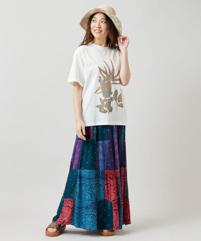 Botanical Print T-Shirt by AMINA - Ametsuchi