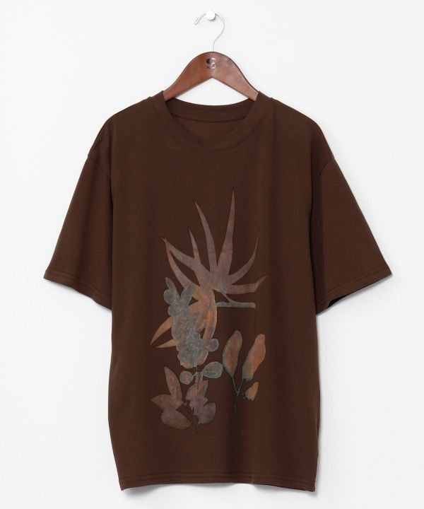 Camiseta con estampado botánico de AMINA - Ametsuchi