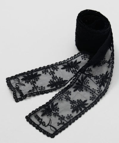 Floral Lace Slim Stole by AMINA - Ametsuchi