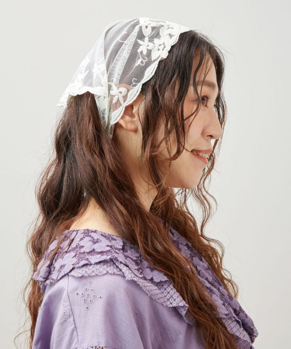Embroidered Triangle Lace Stole by AMINA - Ametsuchi