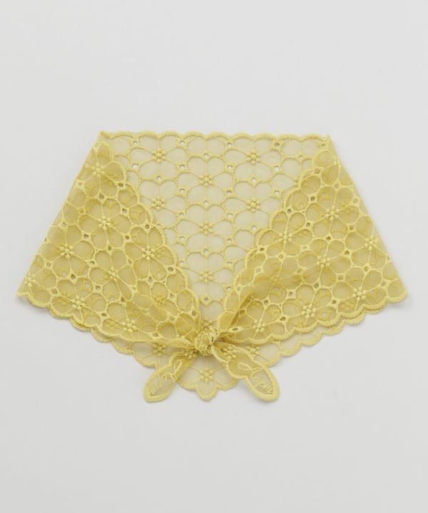 Transparente, dreieckige Stola mit Blumenmuster