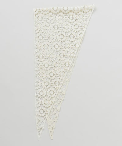 Geometric Lace Triangle Stole by AMINA - Ametsuchi