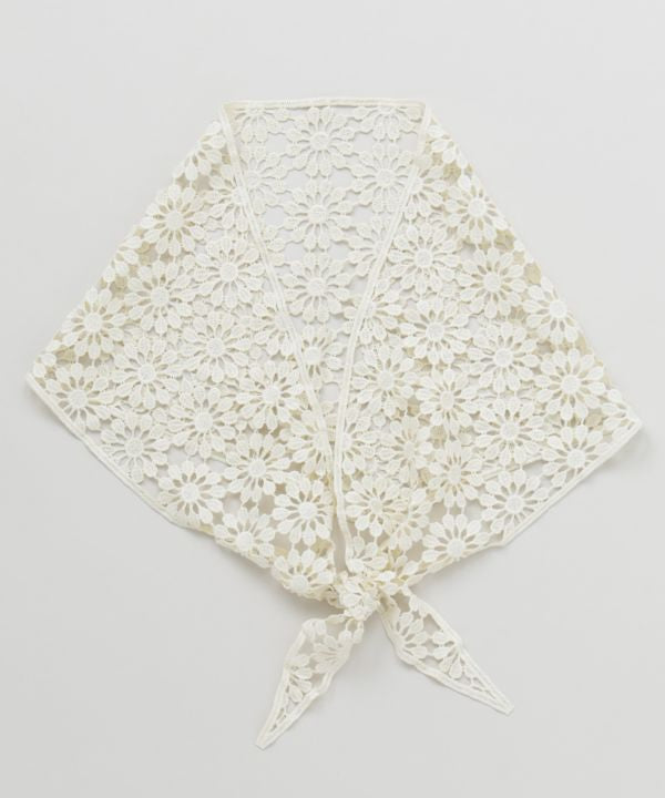 Geometric Lace Triangle Stole by AMINA - Ametsuchi