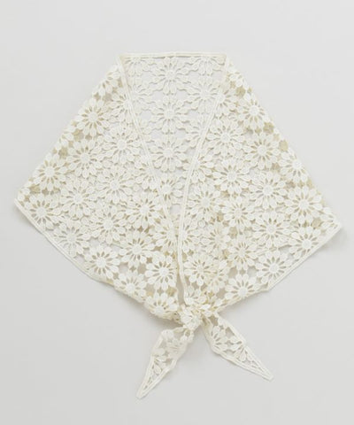 Geometric Lace Triangle Stole by AMINA - Ametsuchi