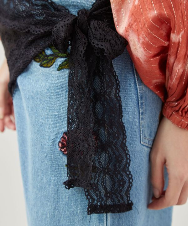 Bold Floral Lace Stole by AMINA - Ametsuchi