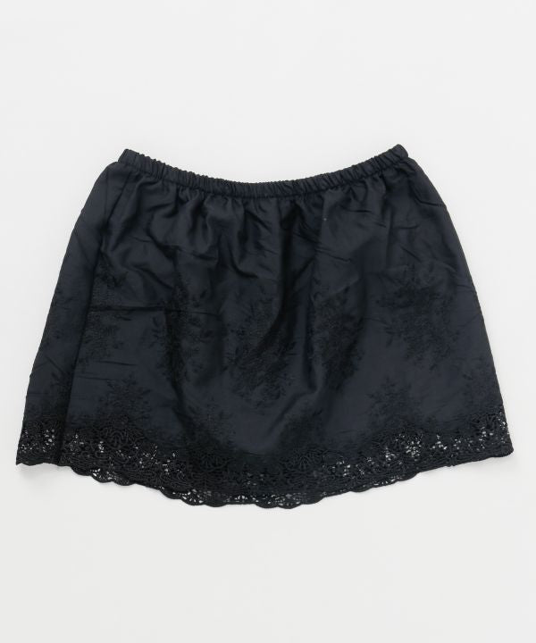 Selendang Renda Elastik oleh AMINA - Ametsuchi