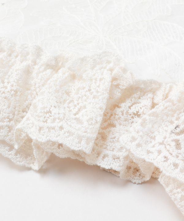 Ruffle Lace Triangle Stole by AMINA - Ametsuchi