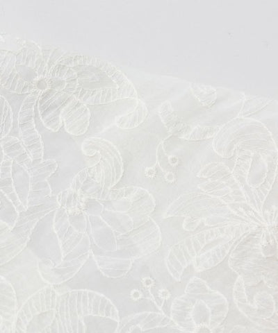 Ruffle Lace Triangle Stole by AMINA - Ametsuchi