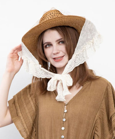 Ruffle Lace Triangle Stole by AMINA - Ametsuchi