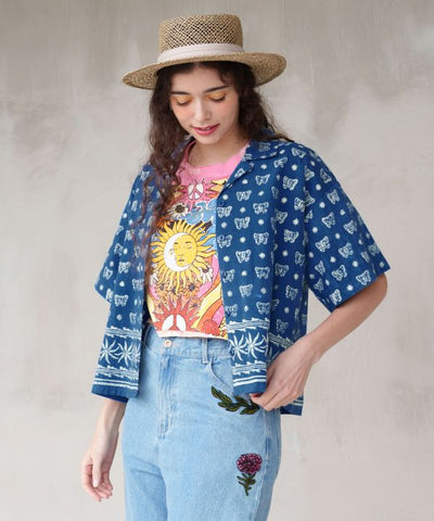 Chemise courte imprimée à la planche indigo par AMINA - Ametsuchi