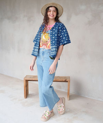 Chemise courte imprimée à la planche indigo par AMINA - Ametsuchi