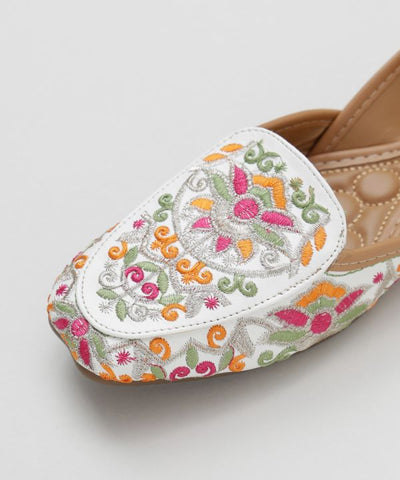Floral Embroidery Jutti Flats