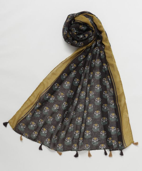 Soft Textured Spring Scarf