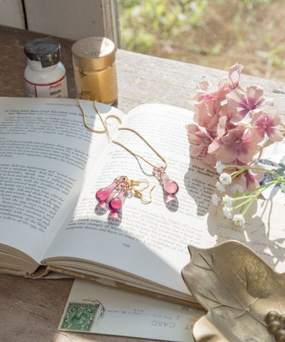 Teardrop Venetian Glass Pendant Necklace Necklaces by 欧州航路 - Ametsuchi