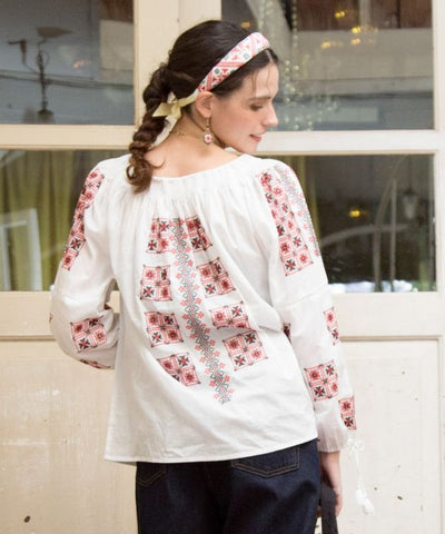 Geometric Embroidery Bloue