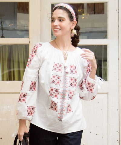 Geometric Embroidery Bloue