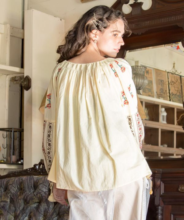 Floral Embroidery Bloue