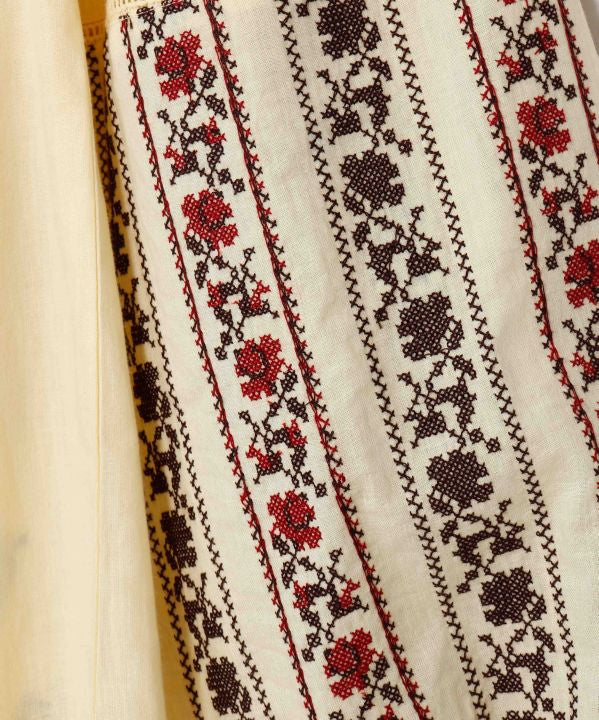 Floral Embroidery Bloue