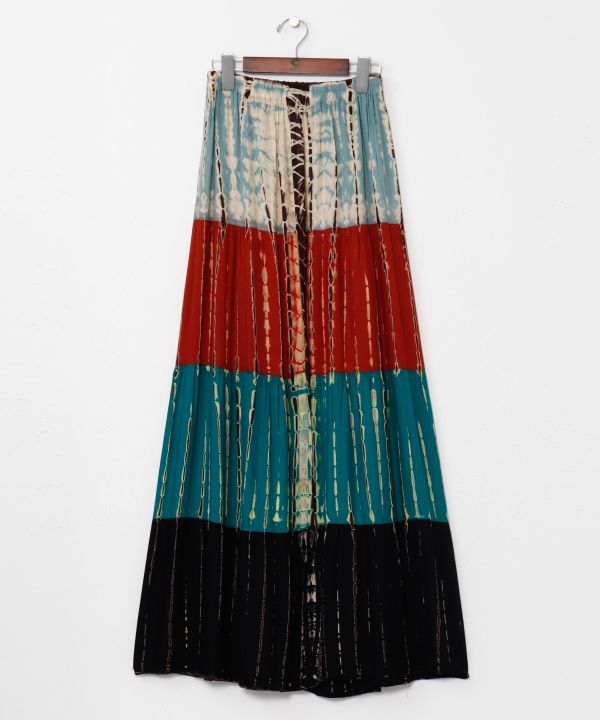 Stufenrock mit Batikmuster von AMINA - Ametsuchi