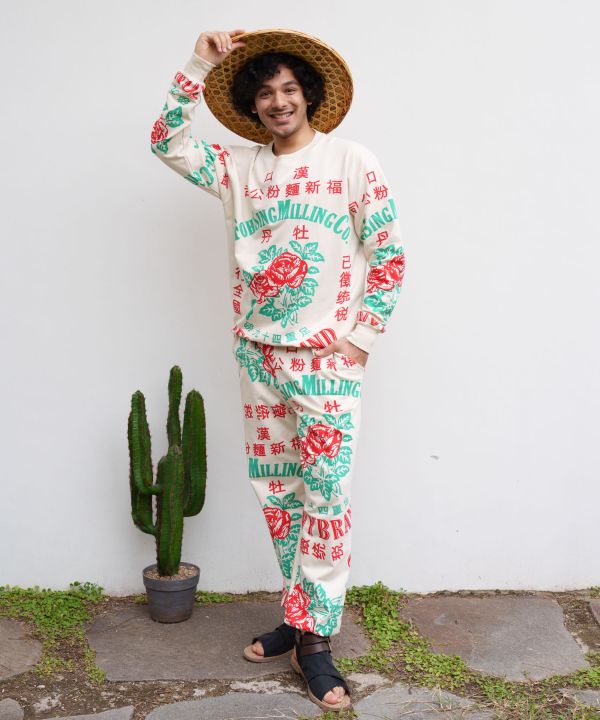 Advertisement Print Sweat Pants