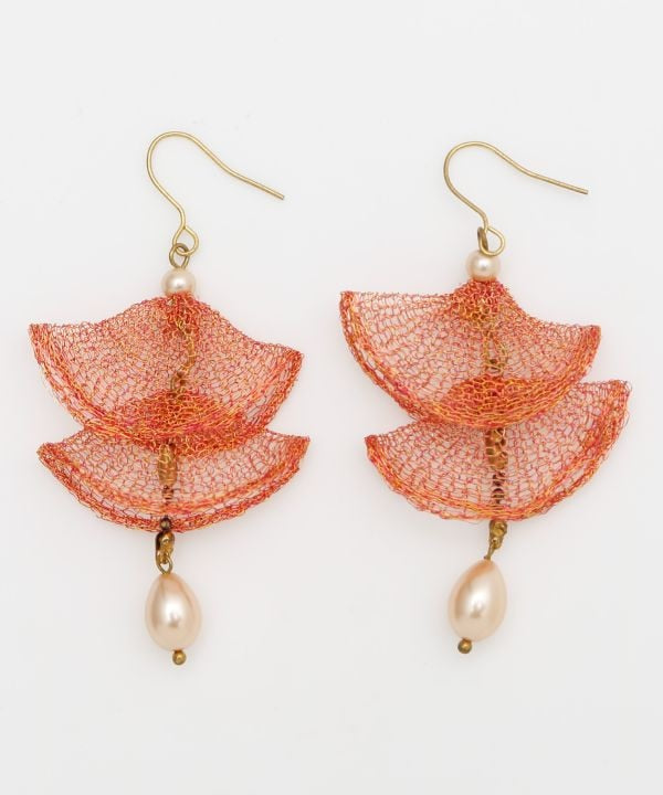 Anting Rantai Motif Payung oleh AMINA - Ametsuchi