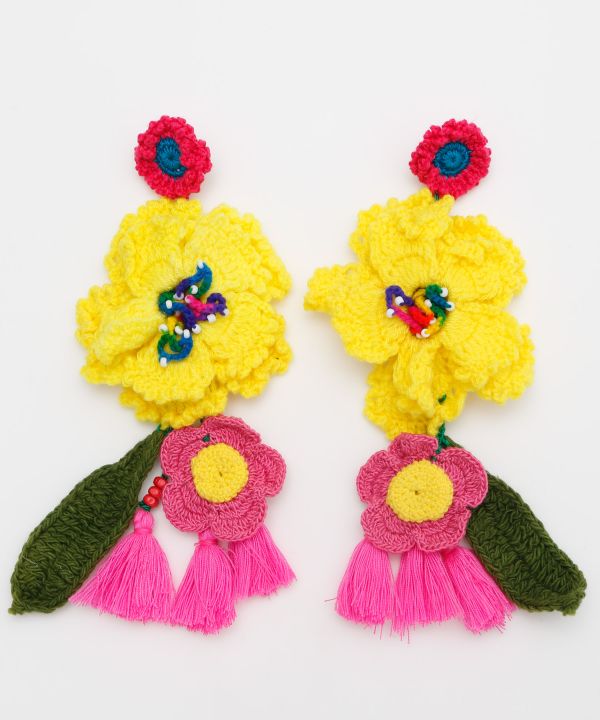 Statement-Ohrringe mit Blumenmuster