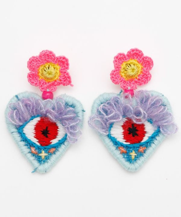 Ohrringe mit herzförmigem Blumenmotiv