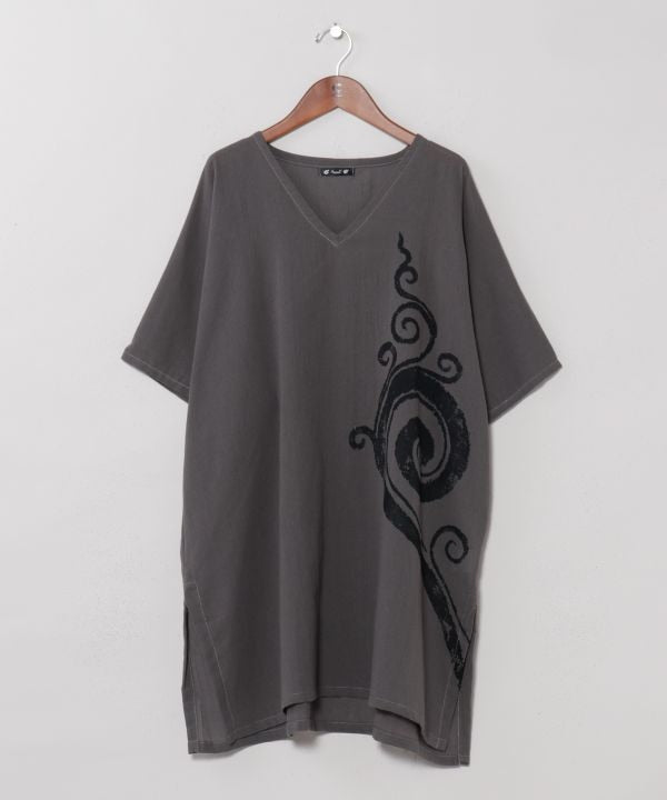 Oversized Cotton Print Top by AMINA - Ametsuchi