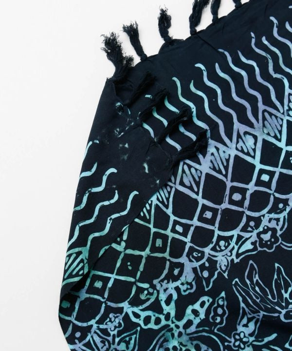 Leaf Balinese Batik Pareo Sarong by AMINA - Ametsuchi