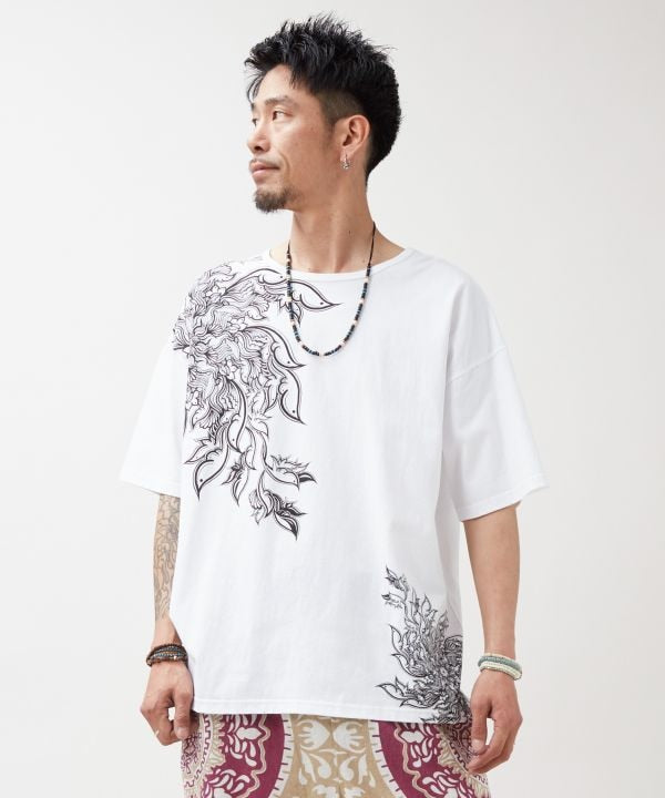 AMINA x VORRUK Asymmetrical Print T-Shirt by AMINA - Ametsuchi
