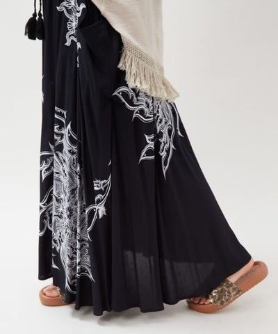 Floral Asymmetry Skirt by AMINA - Ametsuchi