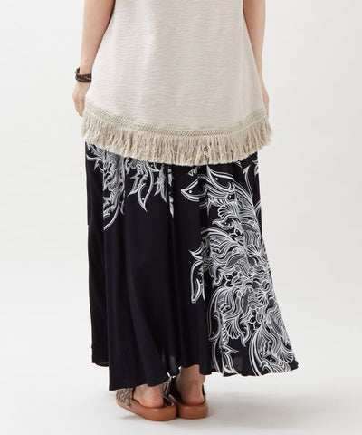 Floral Asymmetry Skirt by AMINA - Ametsuchi
