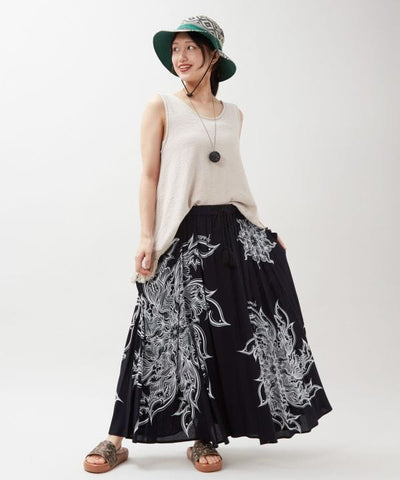 Floral Asymmetry Skirt by AMINA - Ametsuchi