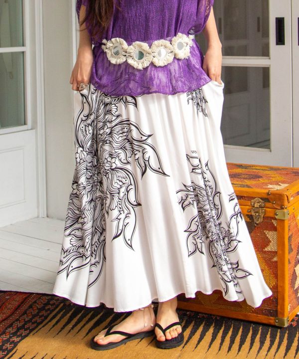 Floral Asymmetry Skirt by AMINA - Ametsuchi