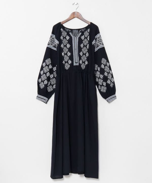 Transylvanian Embroidery Dress by 欧州航路 - Ametsuchi