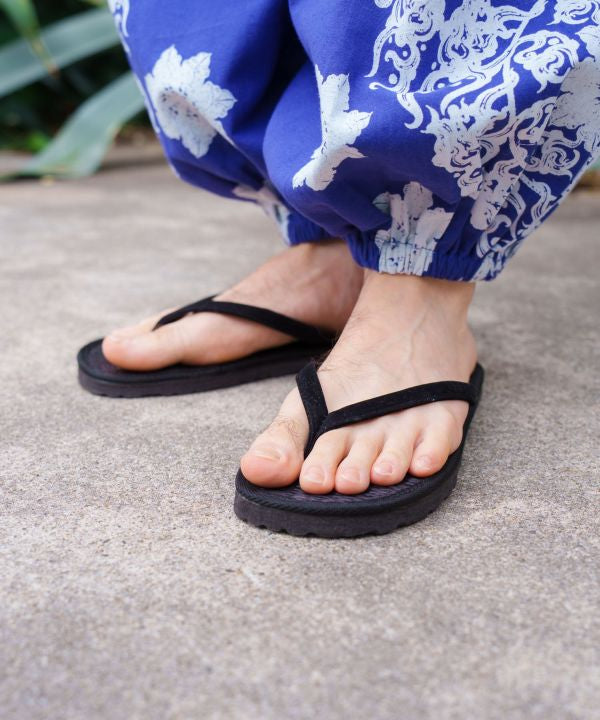 Straw Beach Flat Sandals by AMINA - Ametsuchi