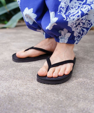 Straw Beach Flat Sandals by AMINA - Ametsuchi