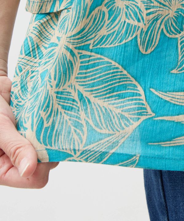Botanical Hawaiian Resort Top by Kahiko - Ametsuchi