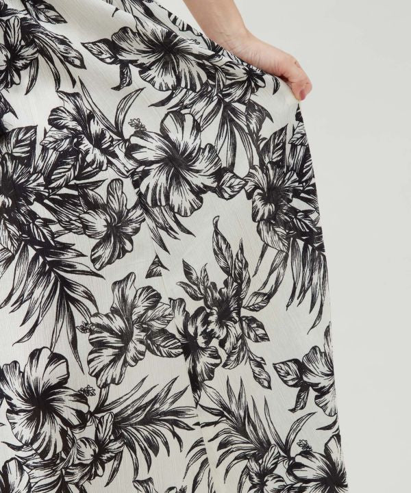 Botanical Hawaiian Resort Skirt by Kahiko - Ametsuchi