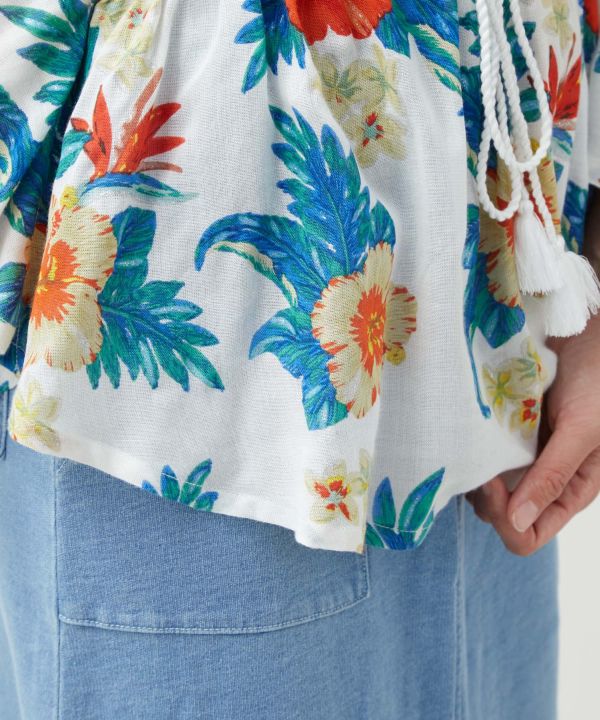 Botanical Glitter Rayon Top by Kahiko - Ametsuchi