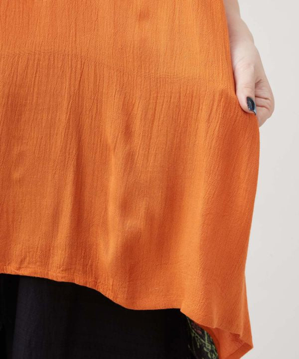 Hmong Bicolor Rayon Top by AMINA - Ametsuchi