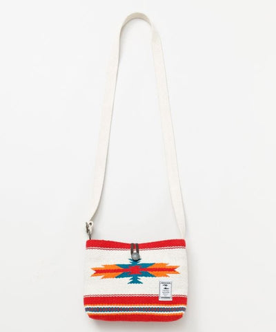 Geometric Pattern Woven Shoulder Bag