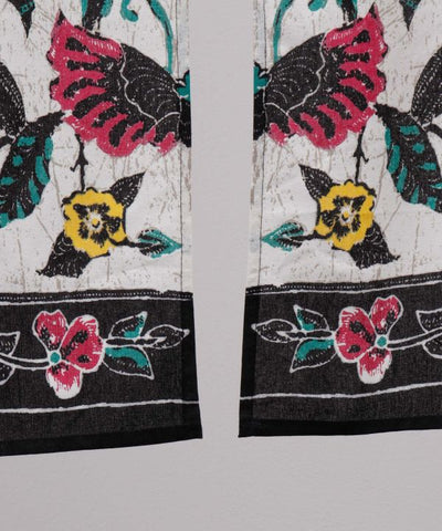 Indonesian Batik Noren Curtain by AMINA - Ametsuchi