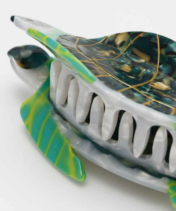 Turtle Motif Hair Clip by AMINA - Ametsuchi