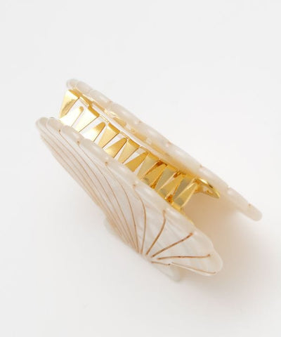 Seashell Hair Clip by AMINA - Ametsuchi