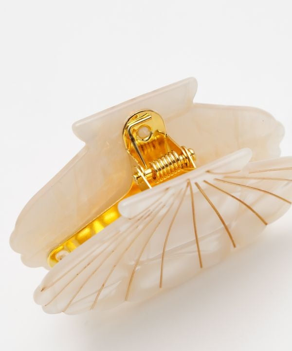 Seashell Hair Clip by AMINA - Ametsuchi